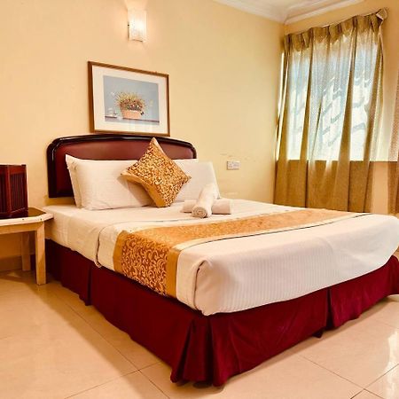 Carlton Hotel Seremban - Next To Terminal Bus Station מראה חיצוני תמונה