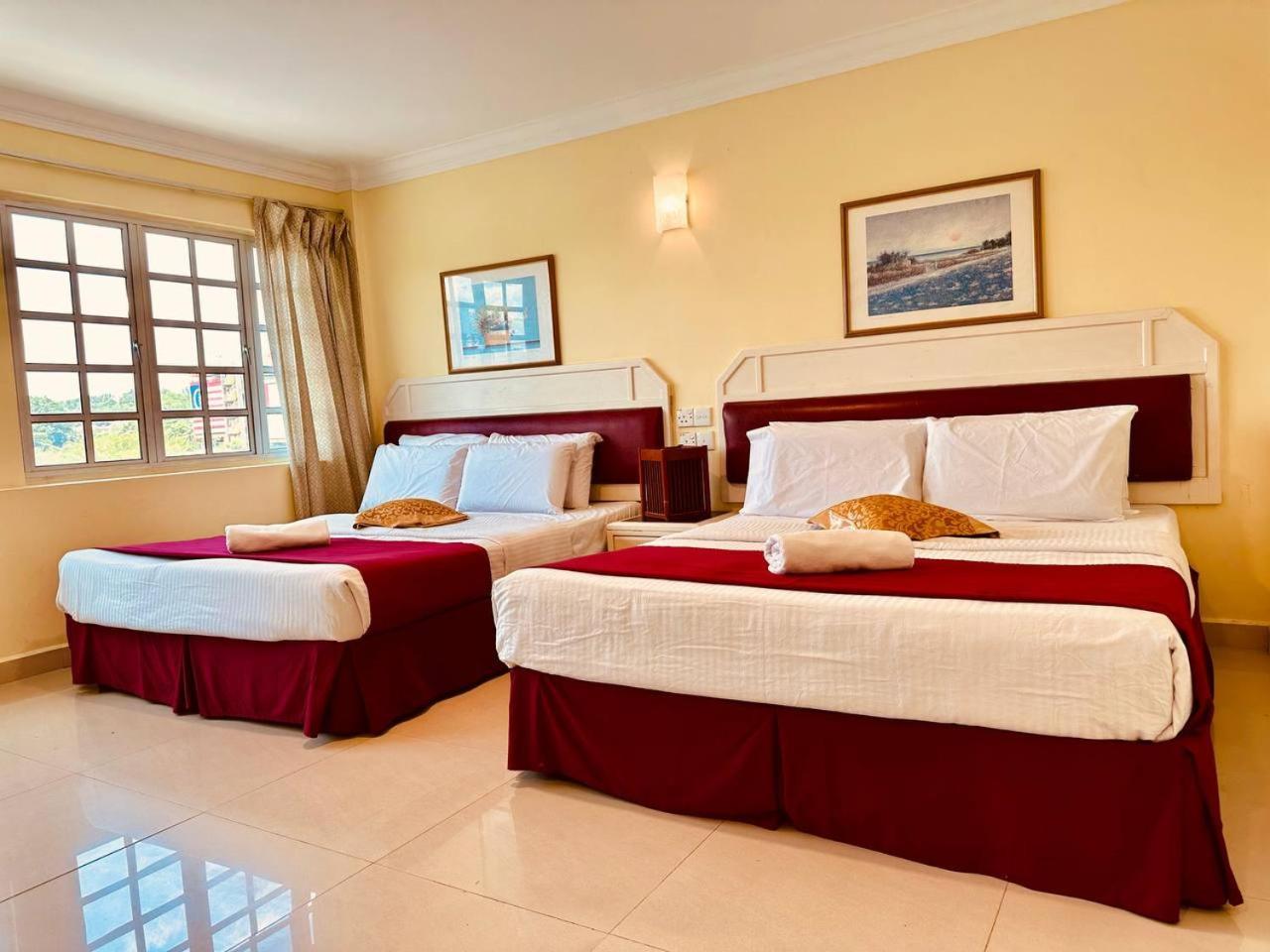 Carlton Hotel Seremban - Next To Terminal Bus Station מראה חיצוני תמונה