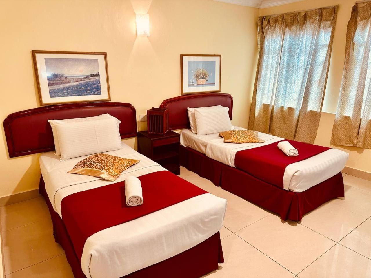 Carlton Hotel Seremban - Next To Terminal Bus Station מראה חיצוני תמונה